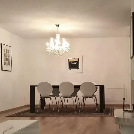 Central, Riverside With View Appartamento Berna